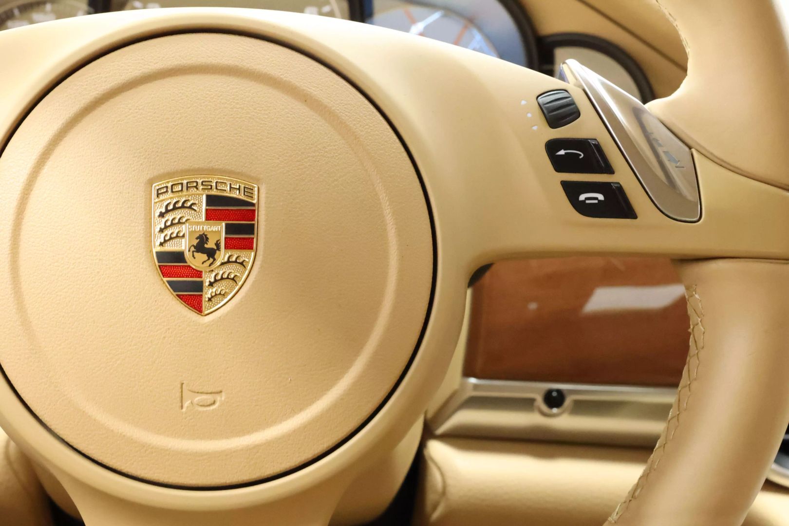 2014 Porsche Panamera - Image 27