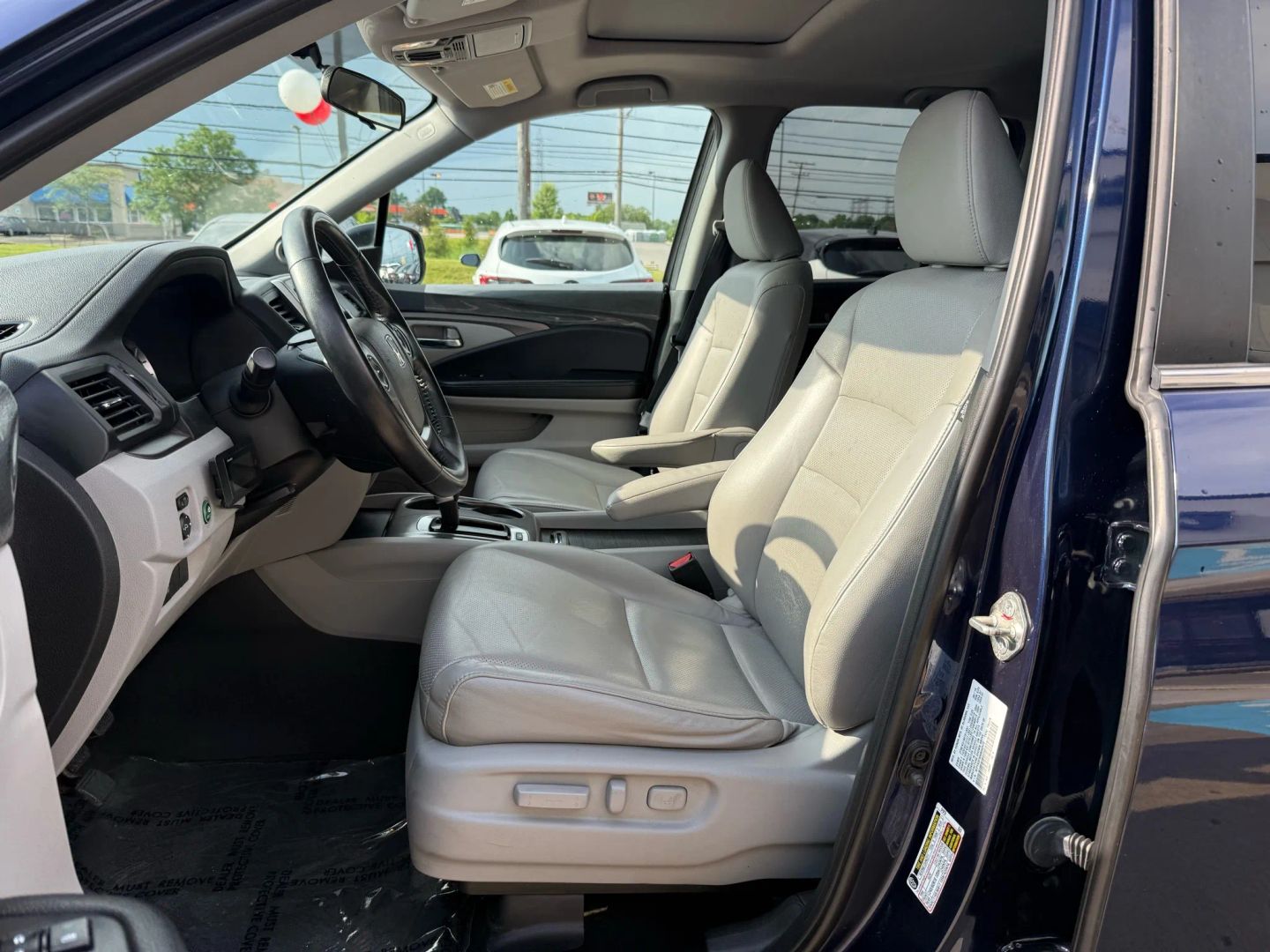 2019 Honda Ridgeline - Image 17