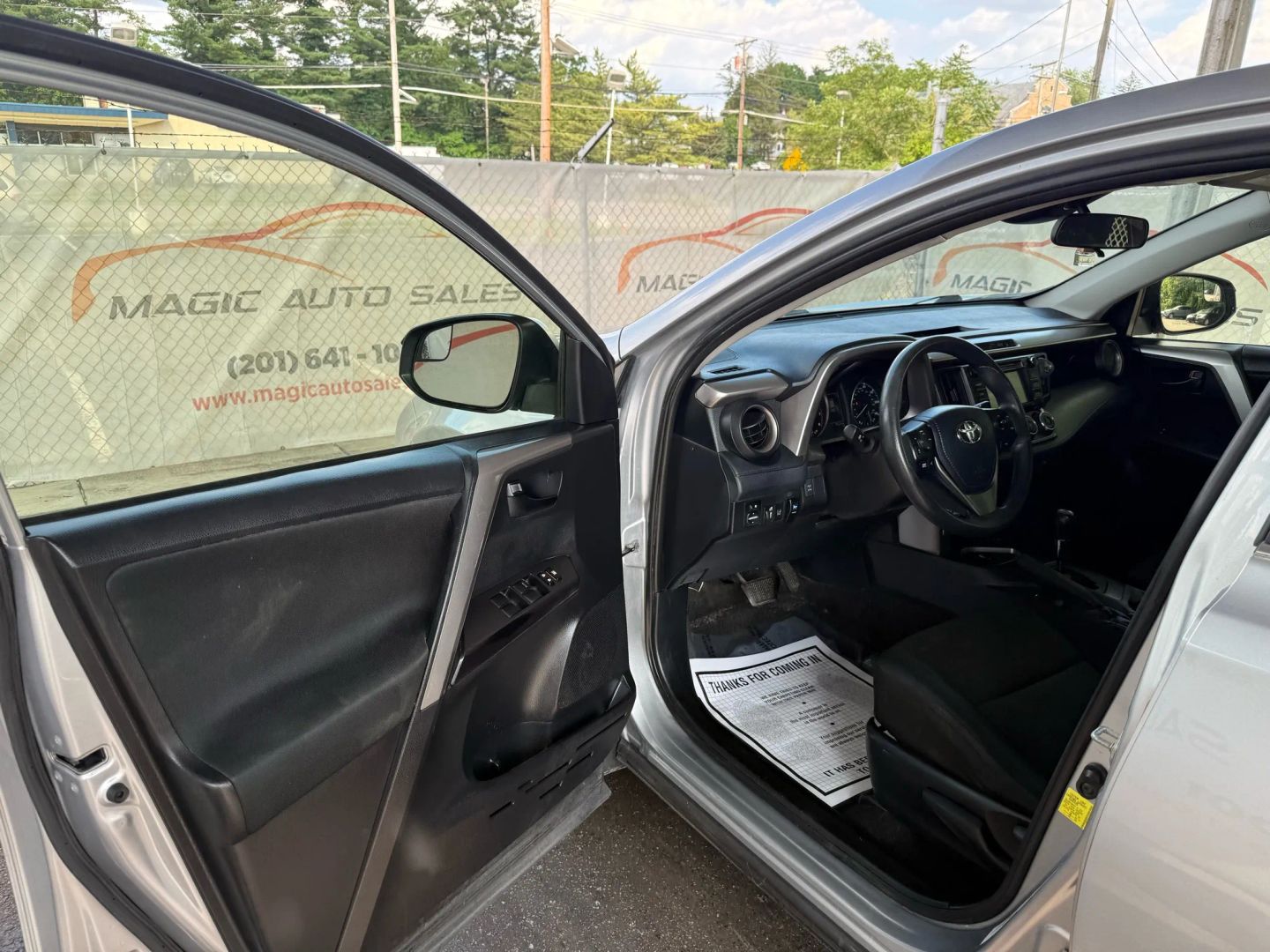 2018 Toyota Rav4 - Image 14