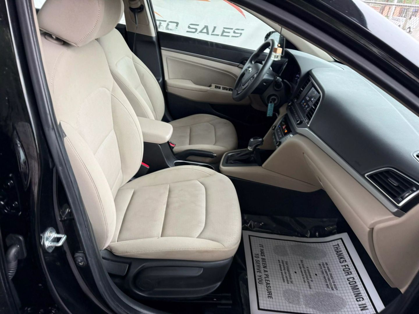 2018 Hyundai Elantra - Image 25