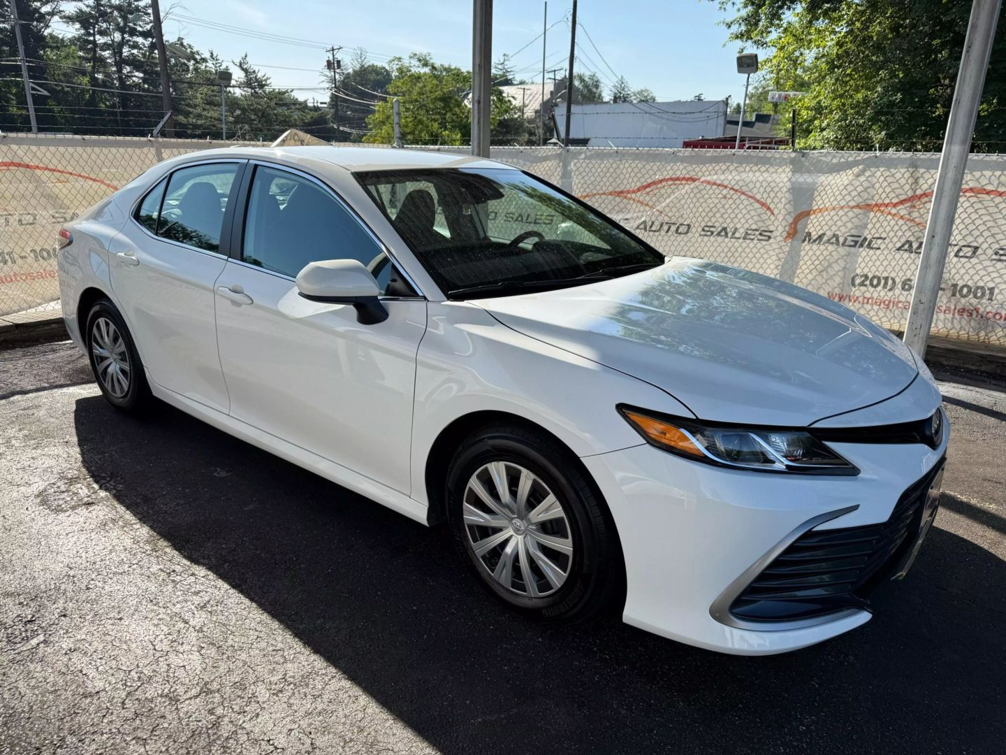 2022 Toyota Camry Hybrid - Image 7