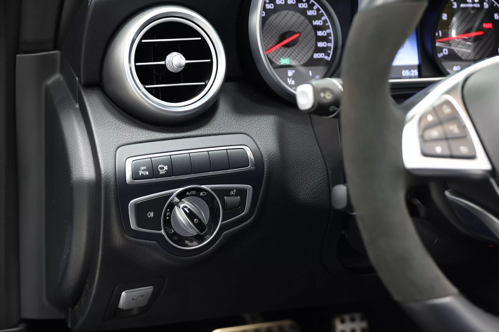 2017 Mercedes-benz Mercedes-amg C-class - Image 23