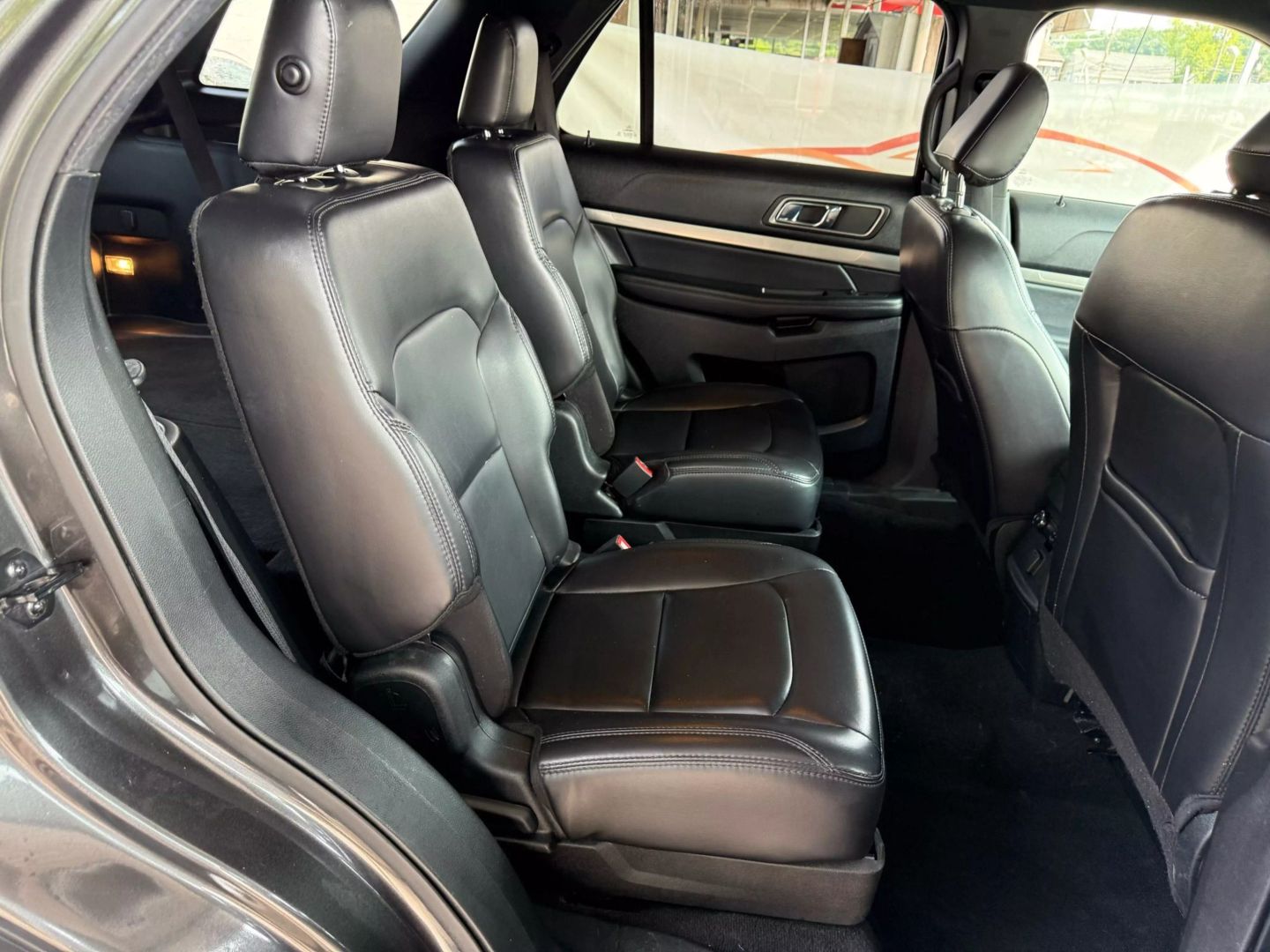 2019 Ford Explorer - Image 22