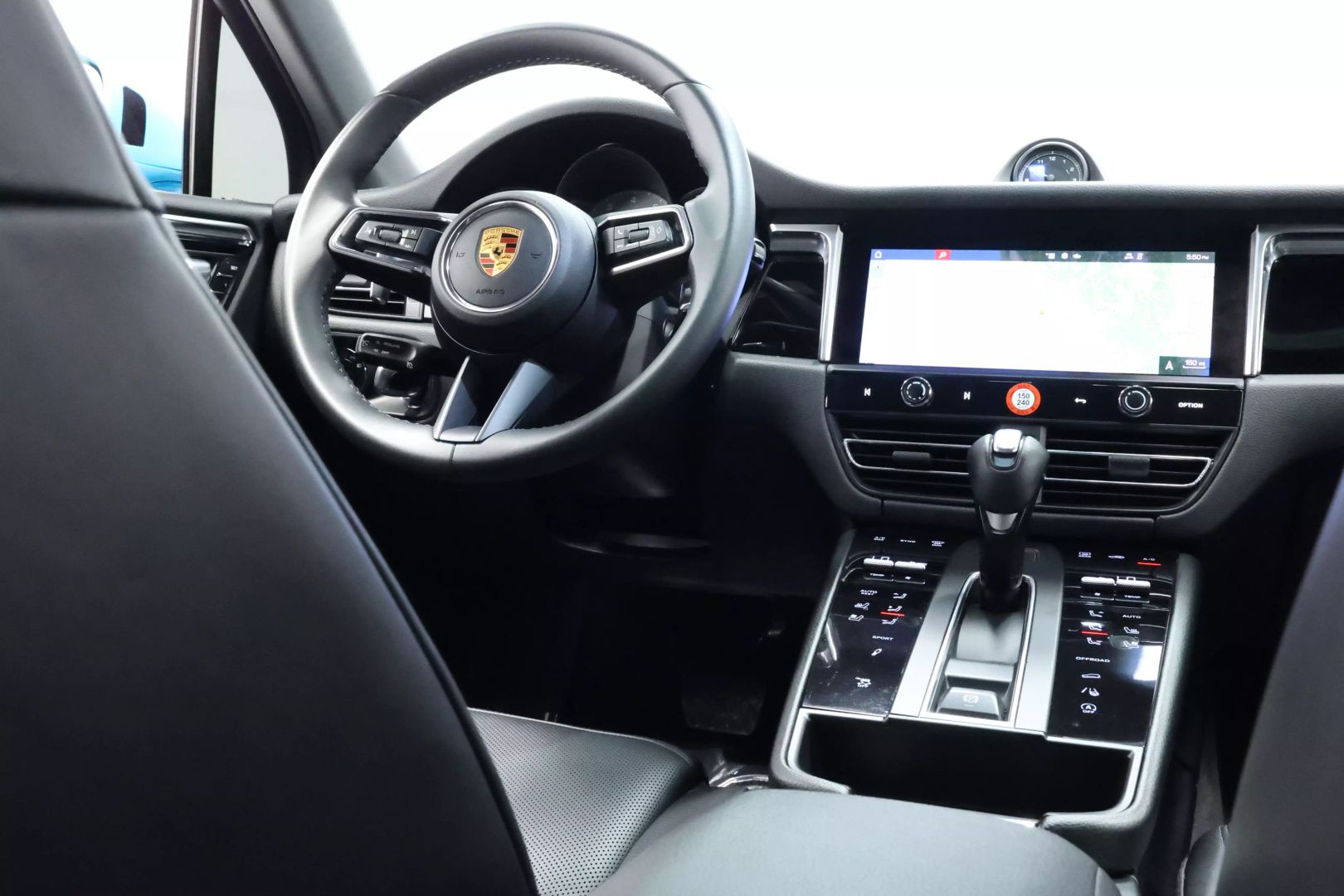 2022 Porsche Macan - Image 76