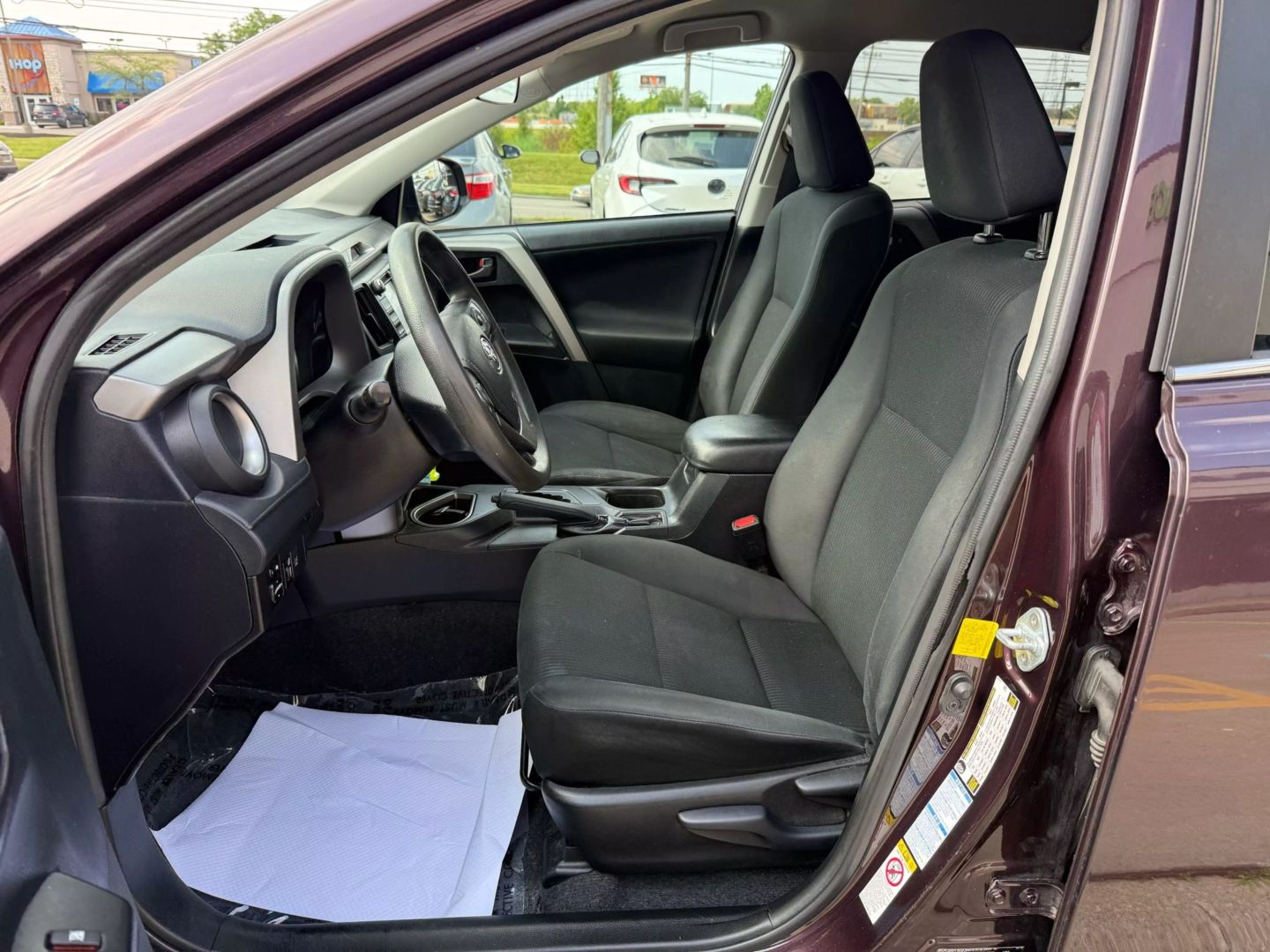 2017 Toyota Rav4 - Image 13