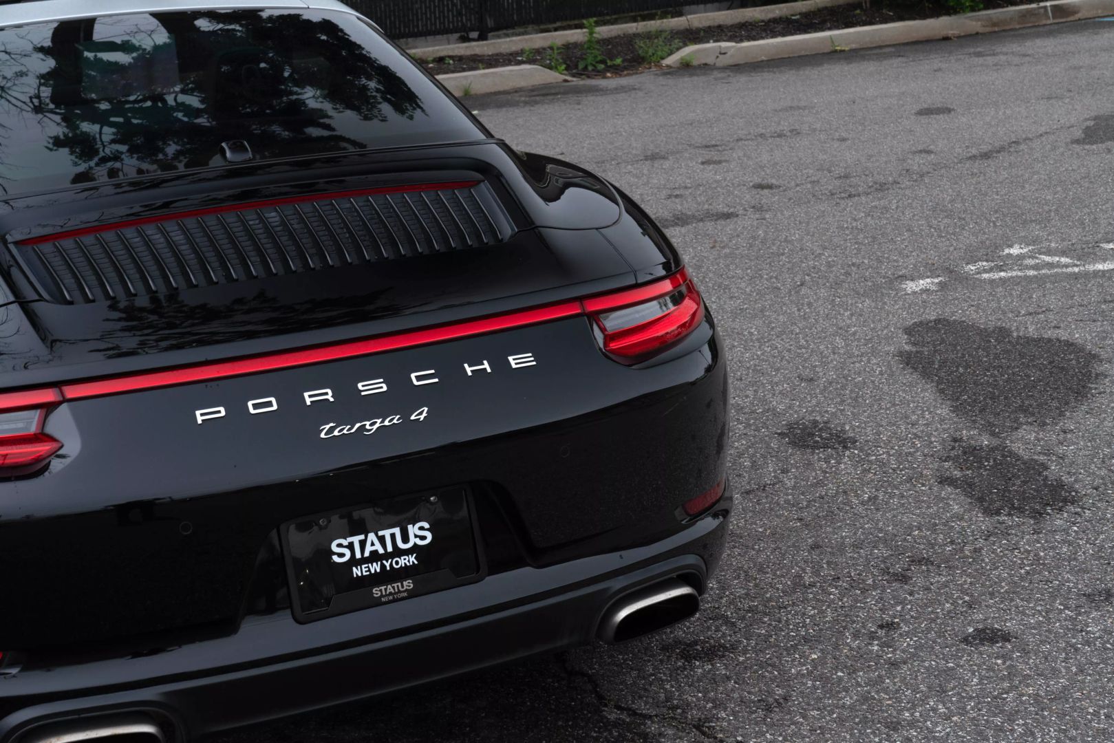 2018 Porsche 911 - Image 27
