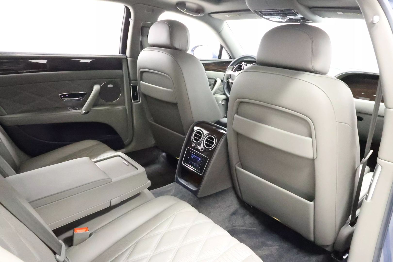 2016 Bentley Flying Spur - Image 83