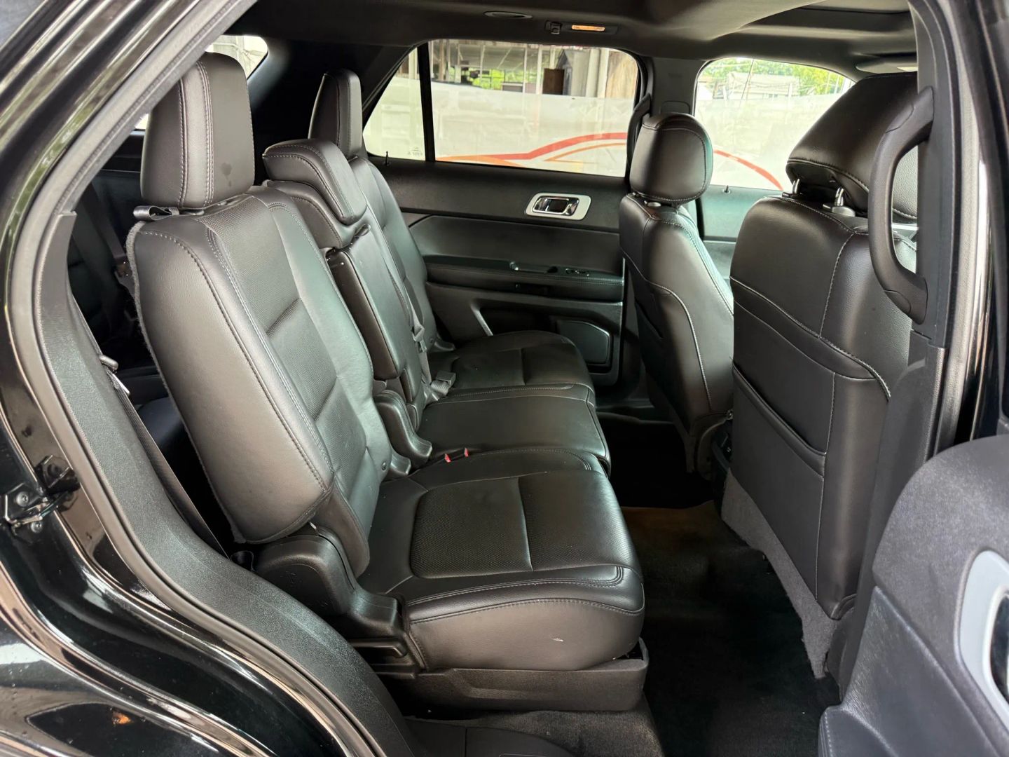 2015 Ford Explorer - Image 23