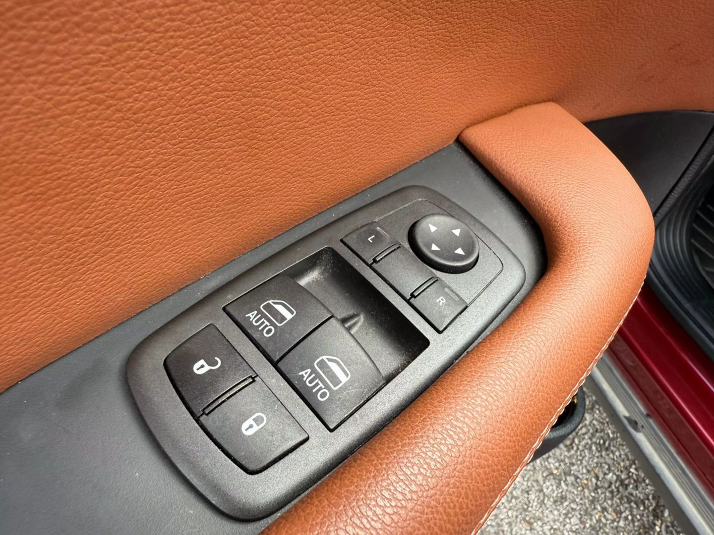 2021 Dodge Challenger - Image 12