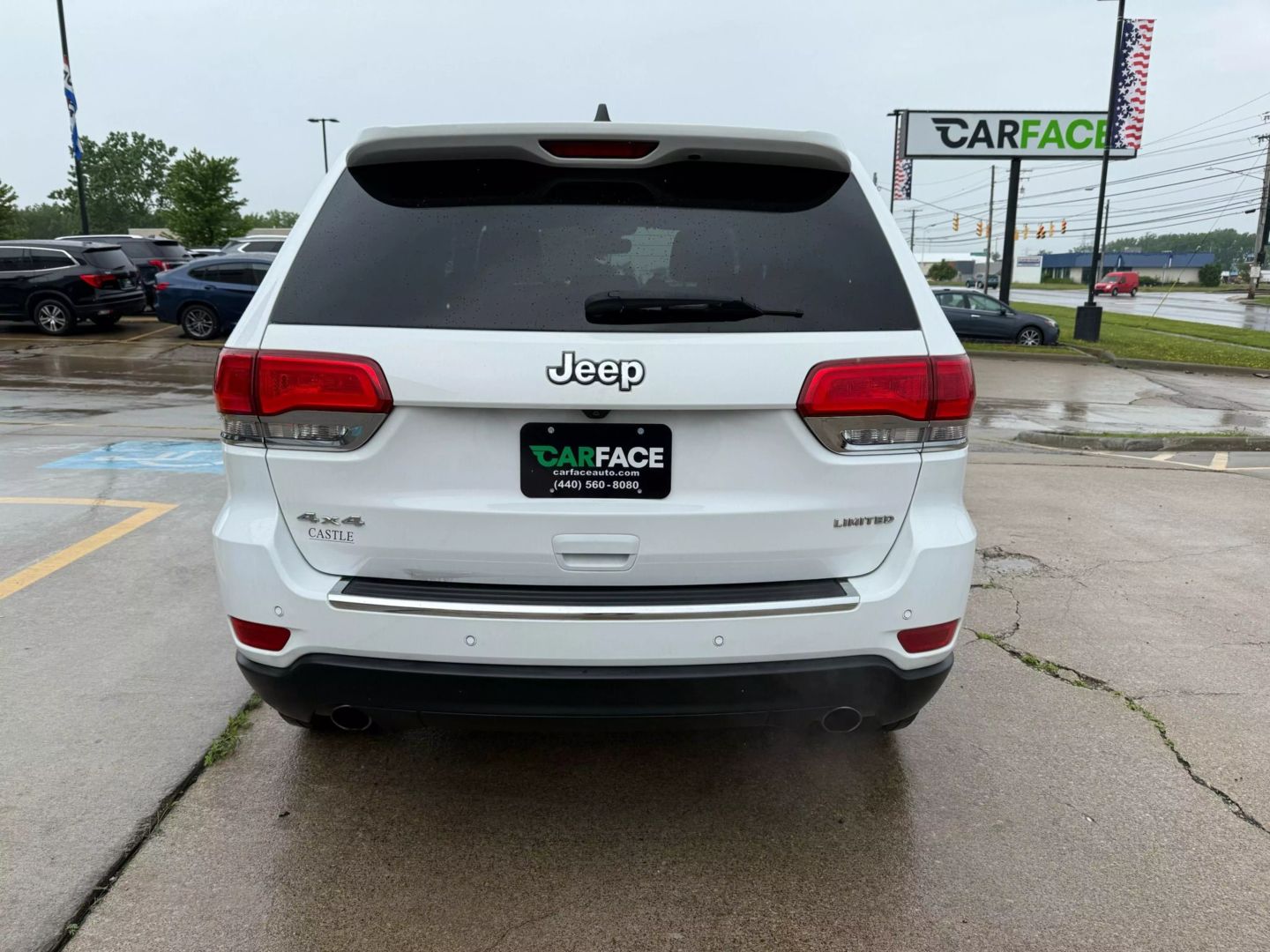 2019 Jeep Grand Cherokee - Image 10