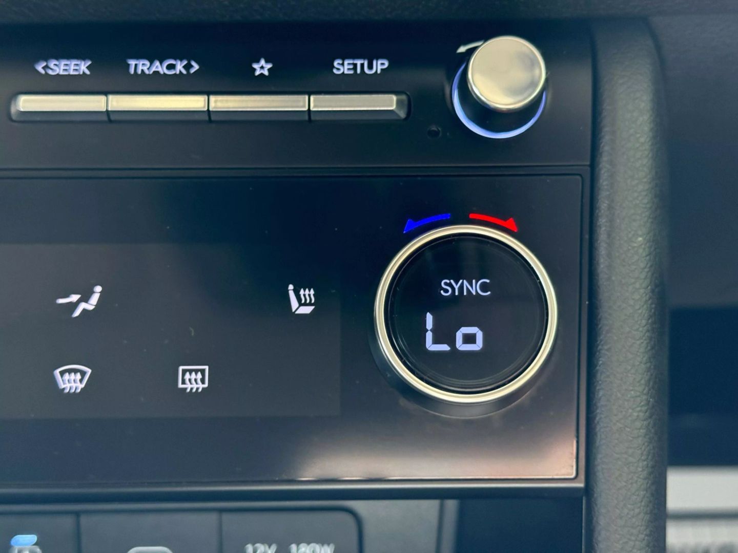 2025 Hyundai Sonata - Image 30