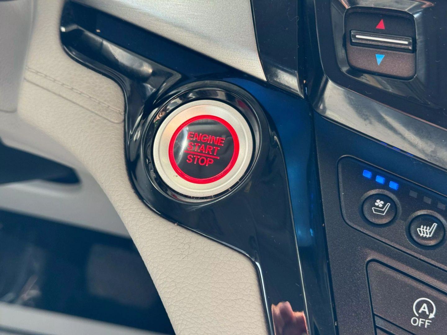 2018 Honda Odyssey - Image 31