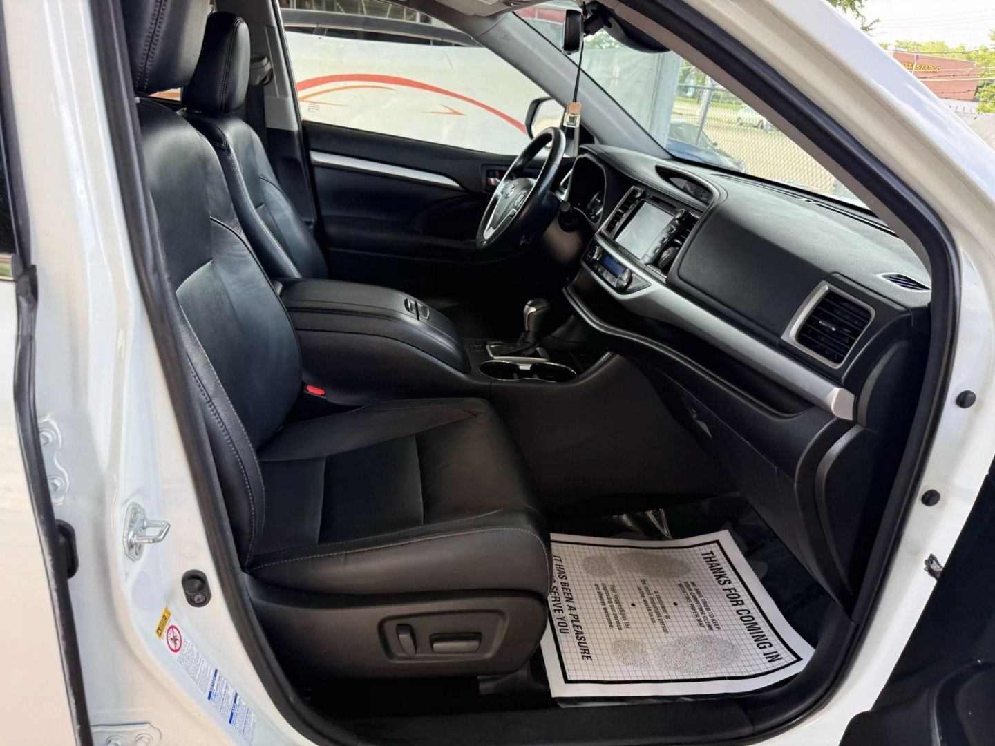 2018 Toyota Highlander - Image 27