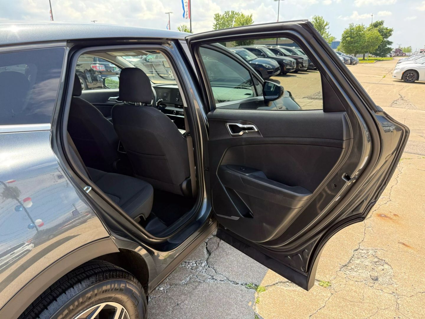 2023 Kia Sportage - Image 22