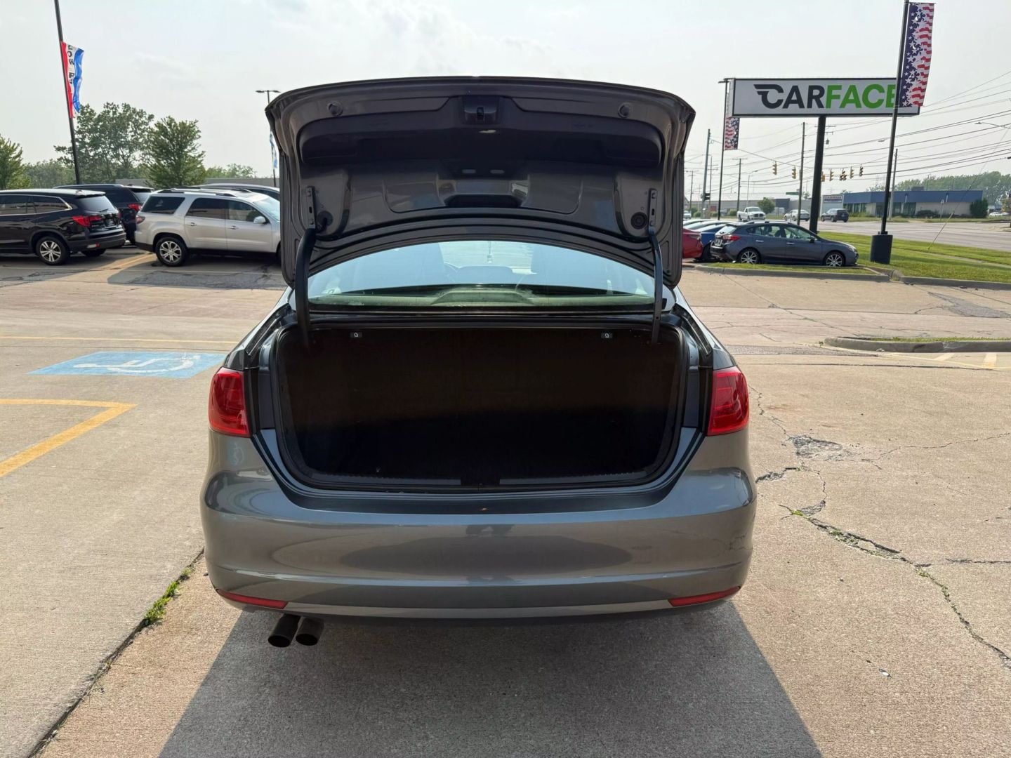 2013 Volkswagen Jetta - Image 11