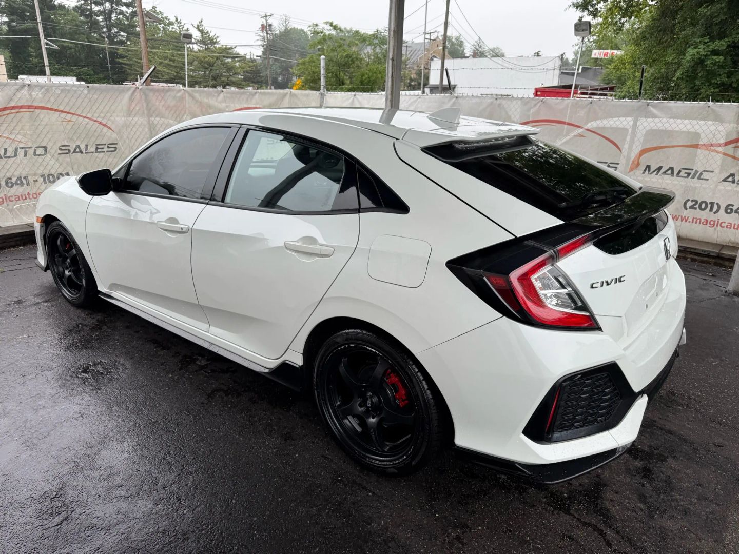 2018 Honda Civic - Image 13