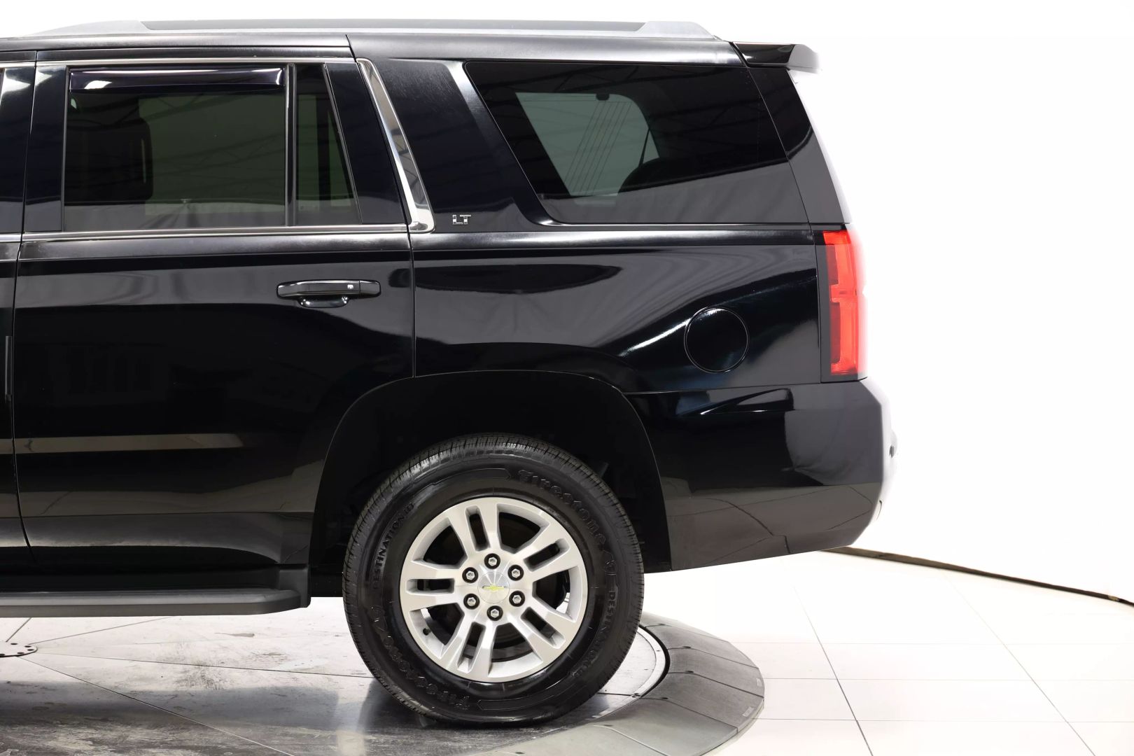 2016 Chevrolet Tahoe - Image 8