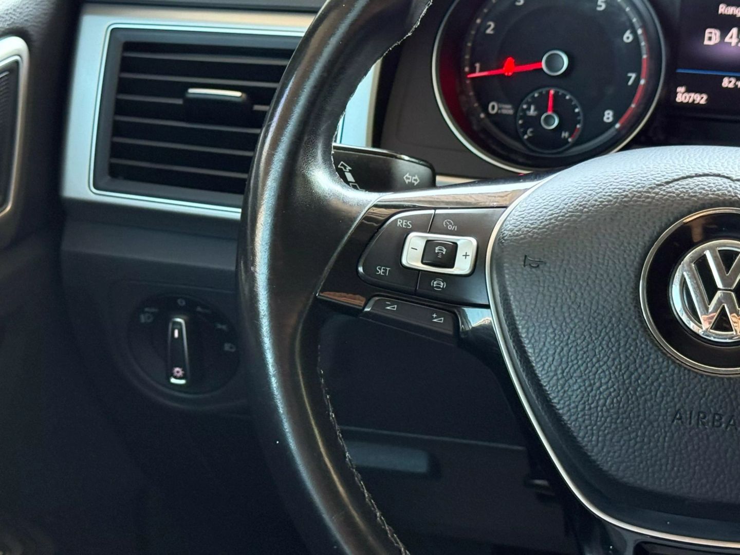 2019 Volkswagen Atlas - Image 36