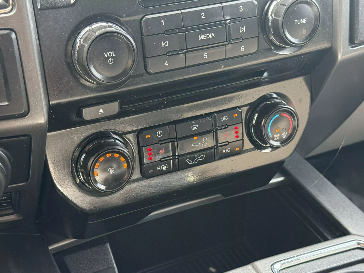 2017 Ford F150 Supercrew Cab - Image 38