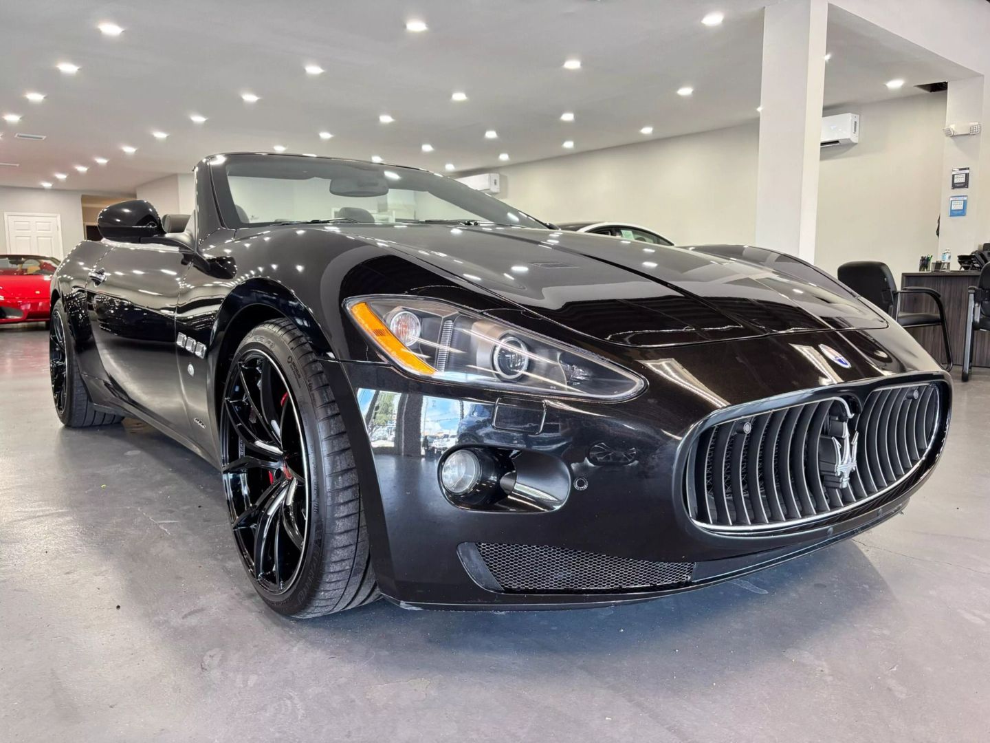 2010 Maserati Granturismo Convertible 2d - Image 9