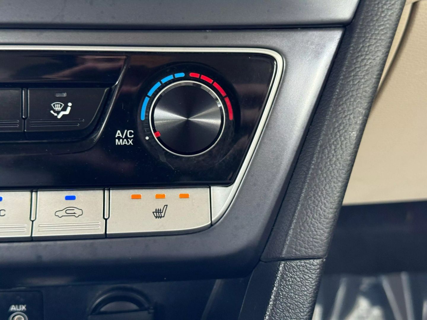 2018 Hyundai Sonata - Image 27