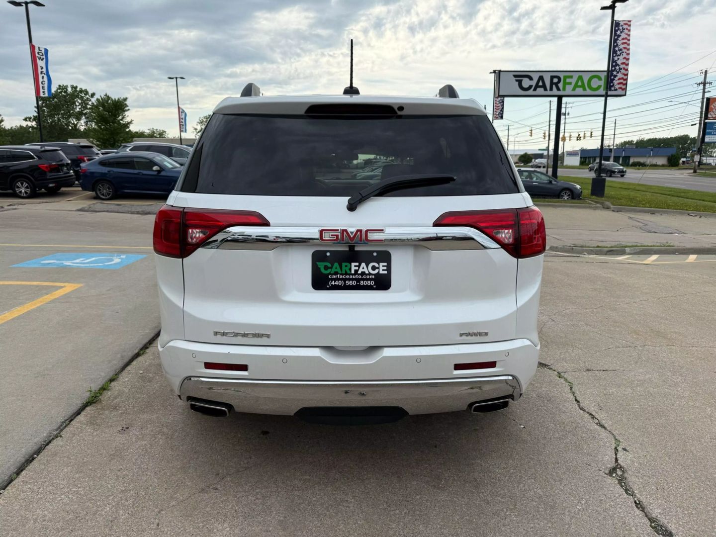 2017 Gmc Acadia - Image 10