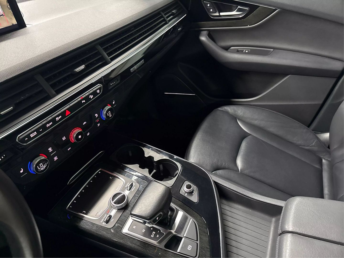2017 Audi Q7 - Image 39