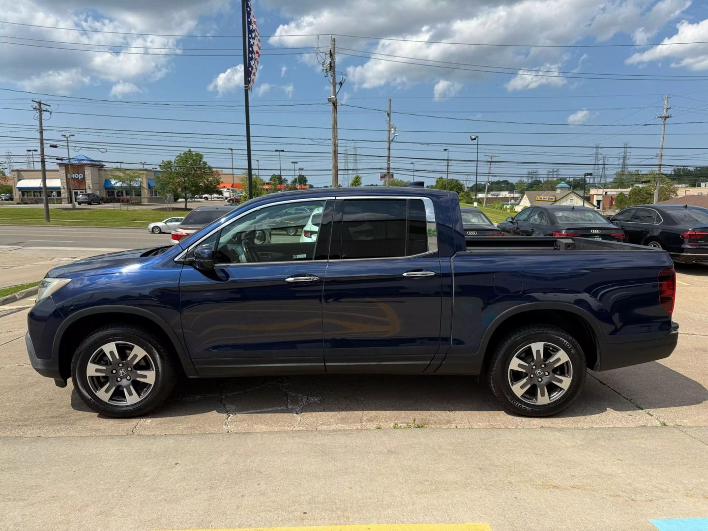 2018 Honda Ridgeline - Image 6