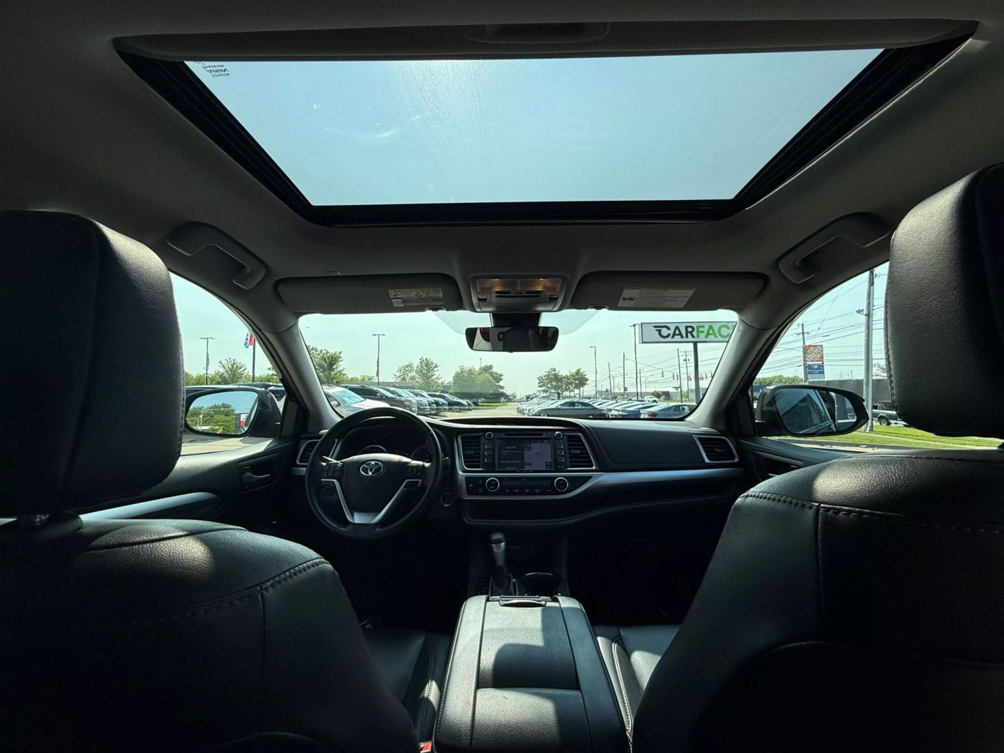 2019 Toyota Highlander - Image 28