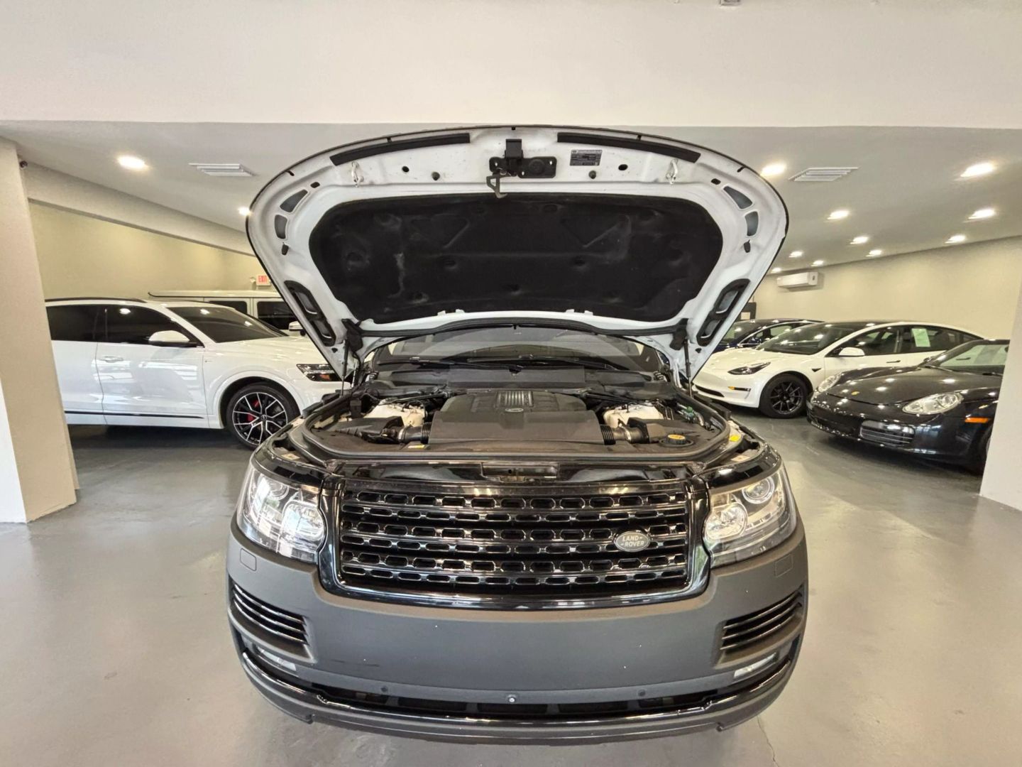 2017 Land Rover Range Rover Hse Sport Utility 4d - Image 40