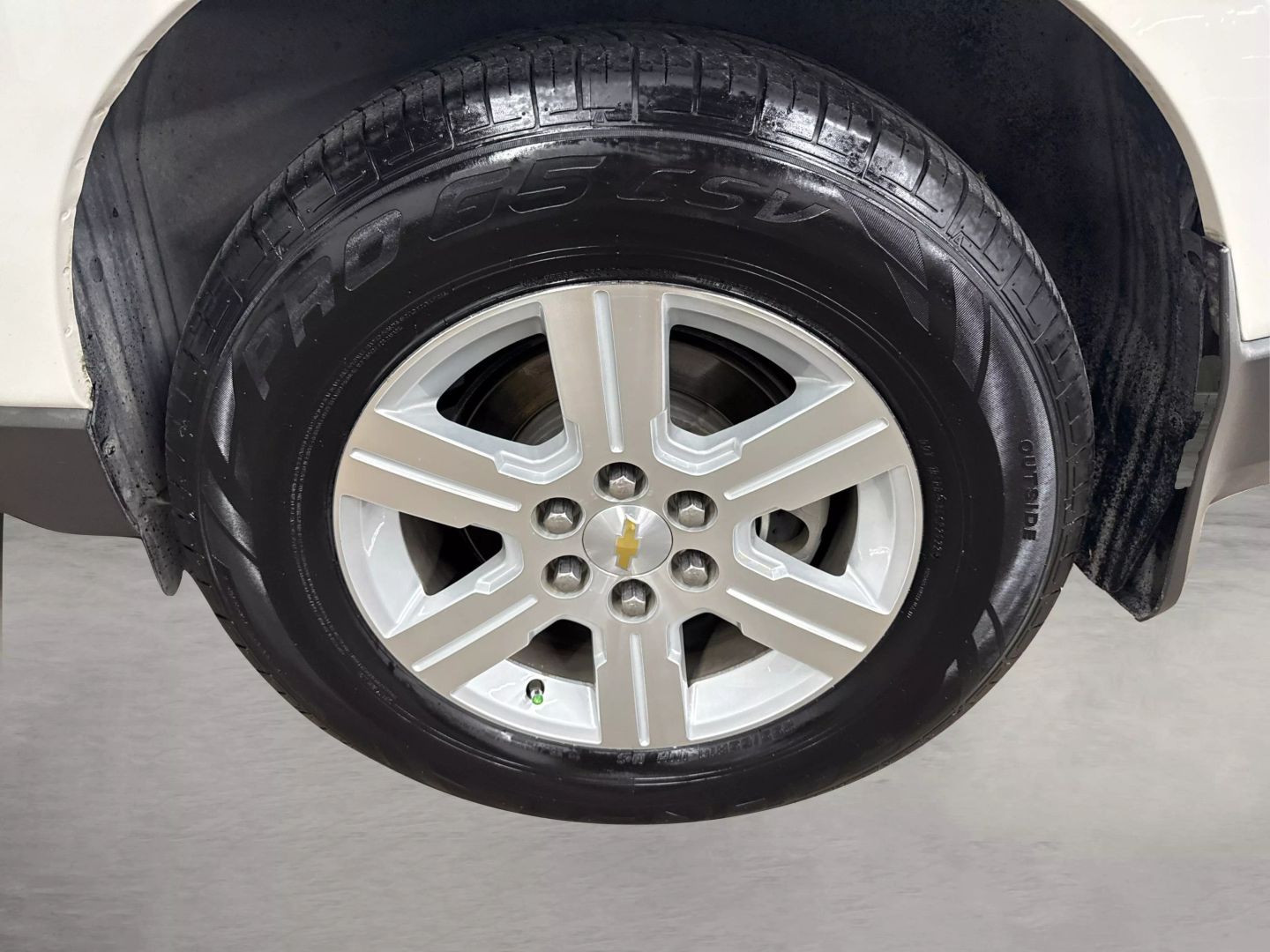 2011 Chevrolet Traverse - Image 16