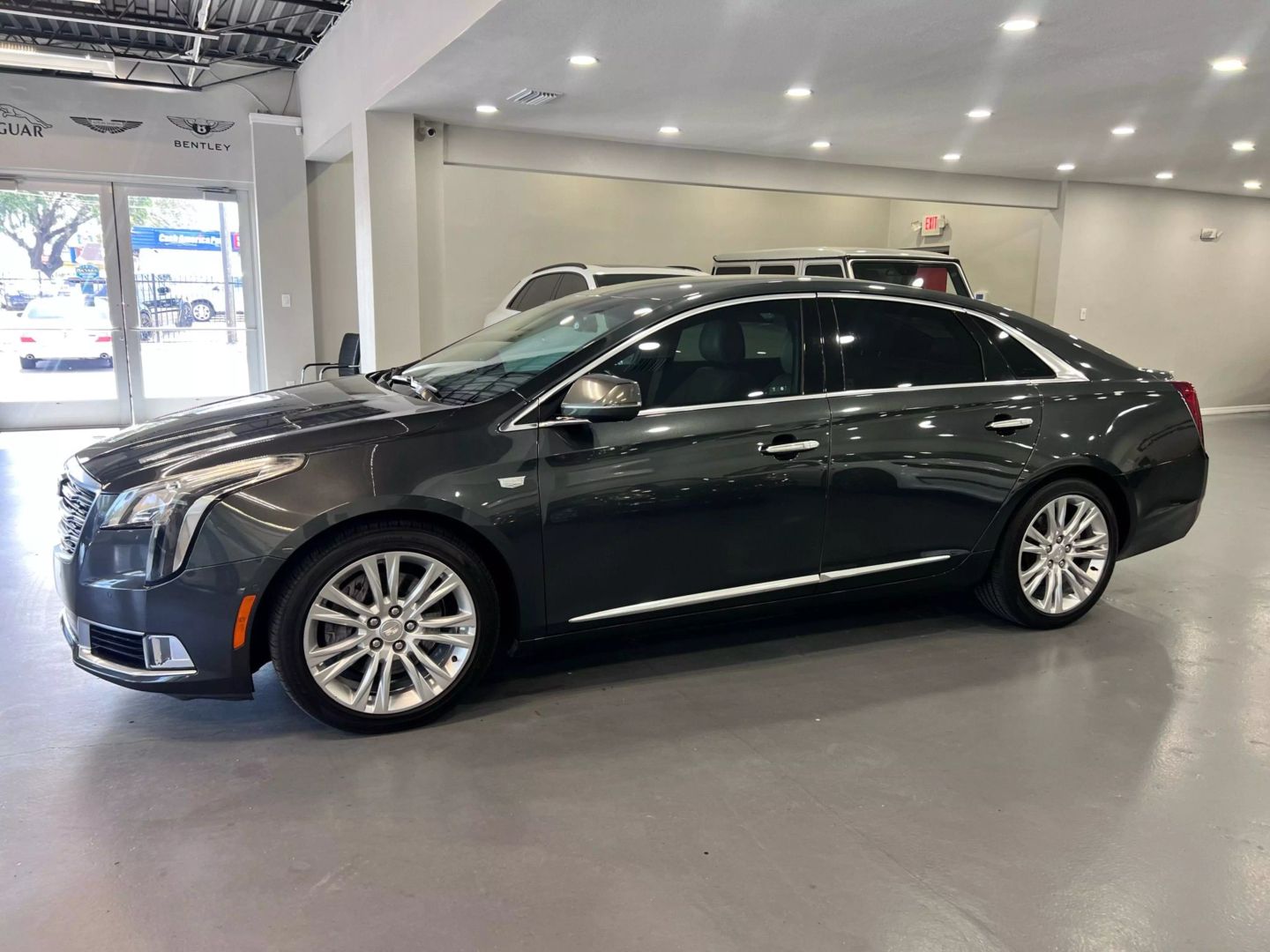 2019 Cadillac Xts Luxury Sedan 4d - Image 4