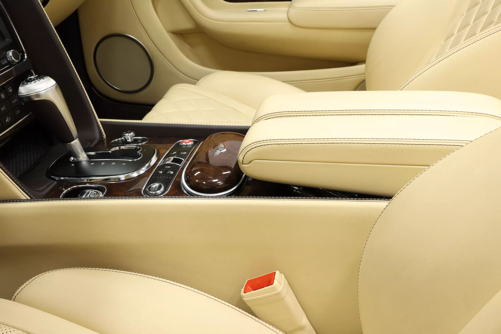2016 Bentley Continental - Image 42