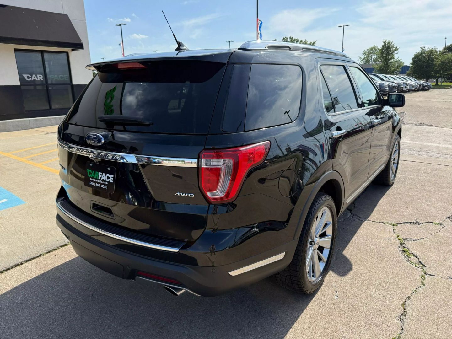 2019 Ford Explorer - Image 16