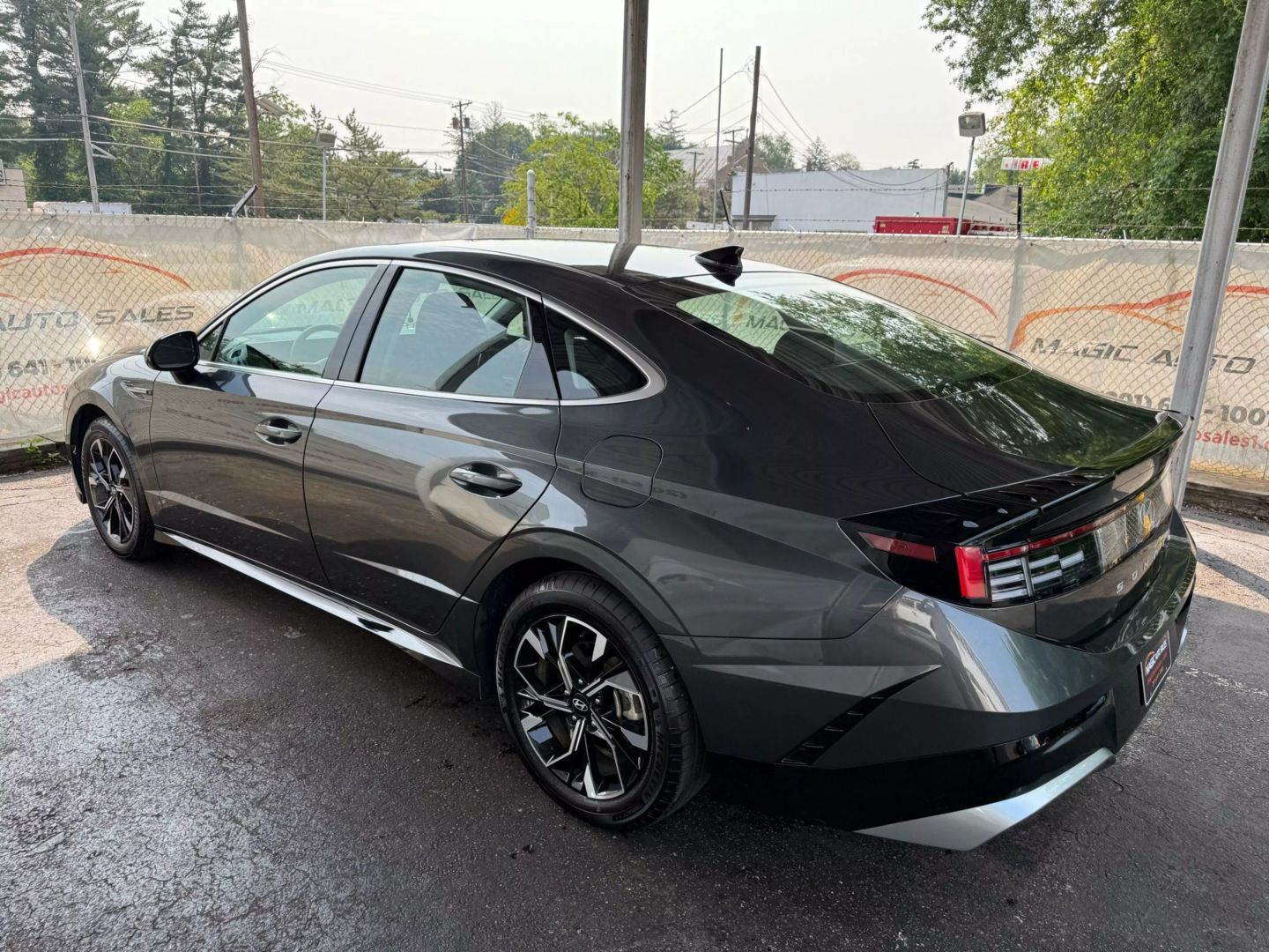 2025 Hyundai Sonata - Image 12