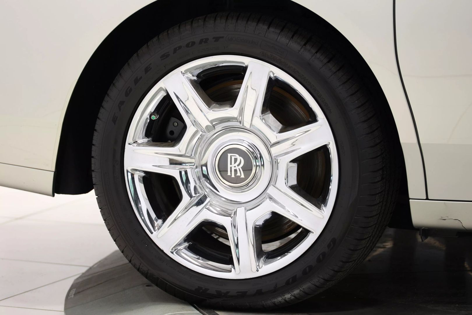2012 Rolls-royce Ghost - Image 131