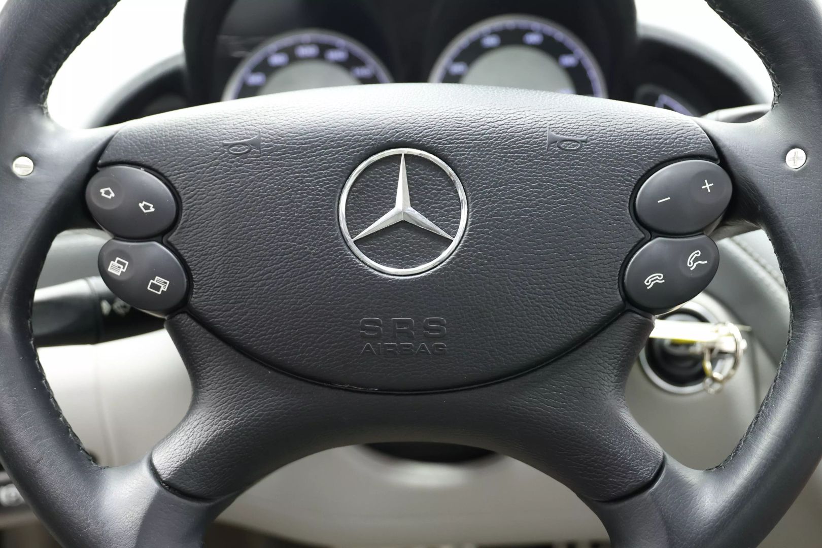2004 Mercedes-benz Sl-class - Image 26
