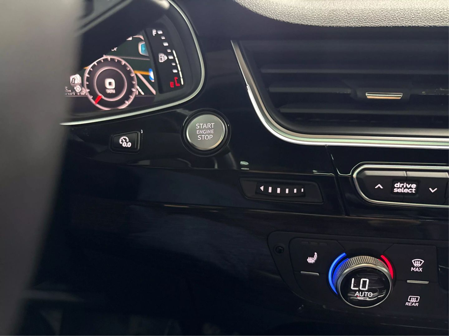 2017 Audi Q7 - Image 25