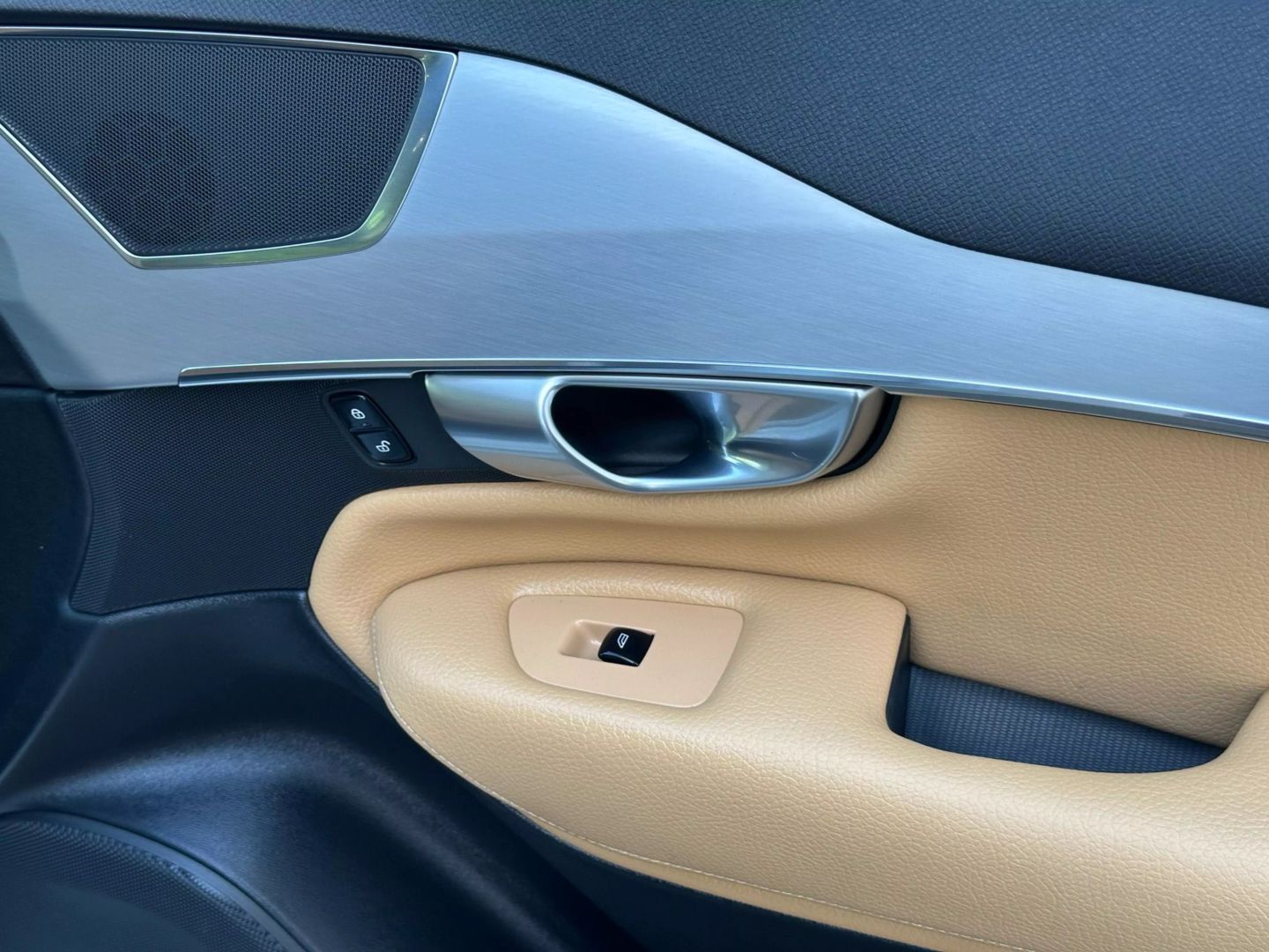 2018 Volvo Xc90 - Image 21