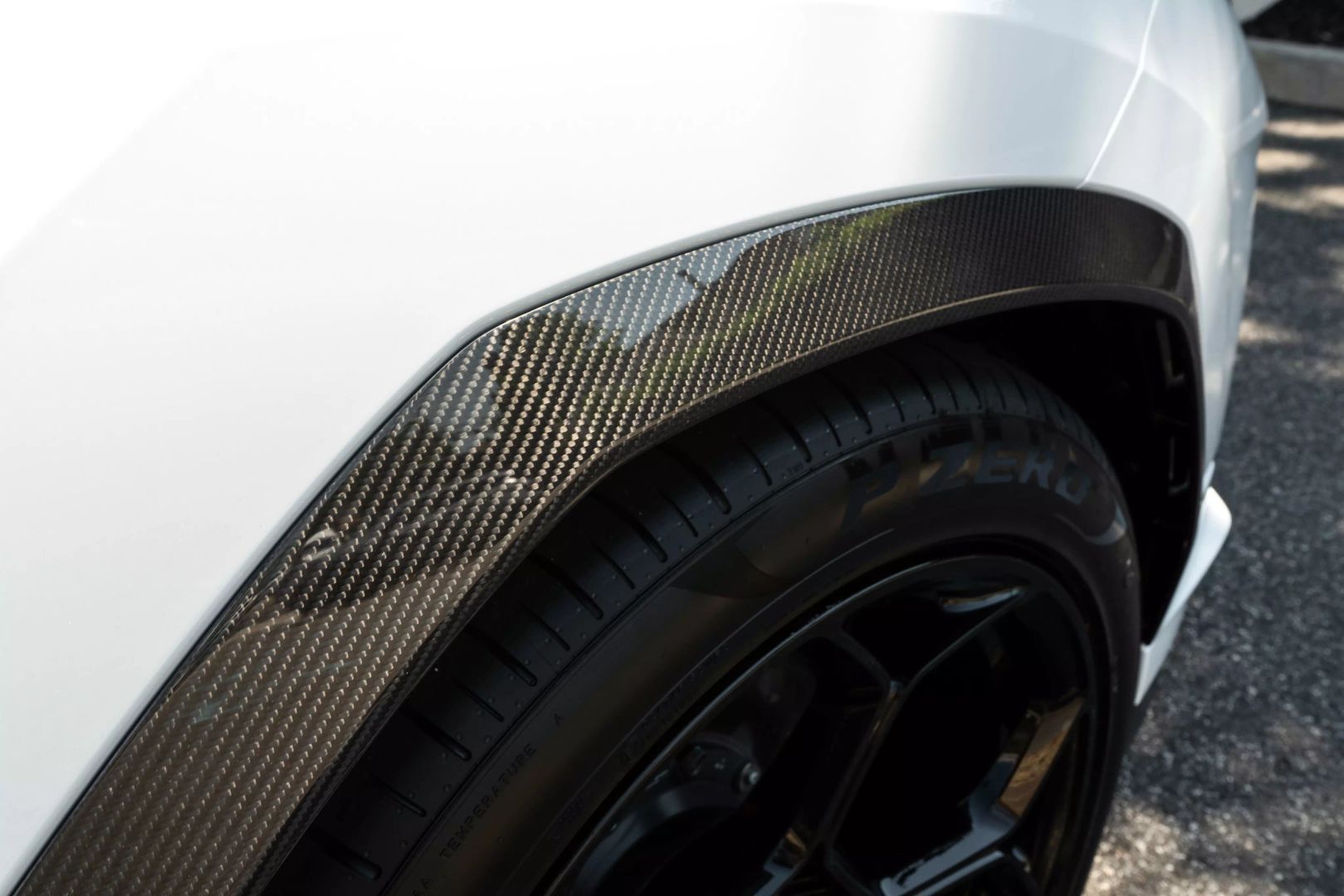 2024 Lamborghini Urus - Image 13