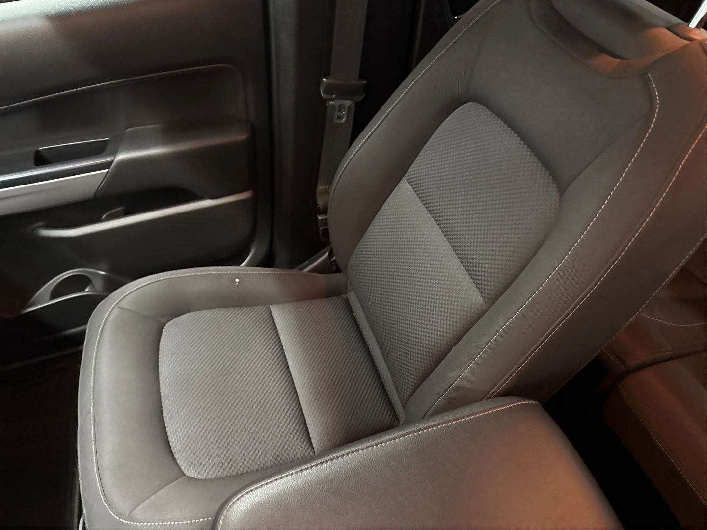 2018 Chevrolet Colorado Crew Cab - Image 27