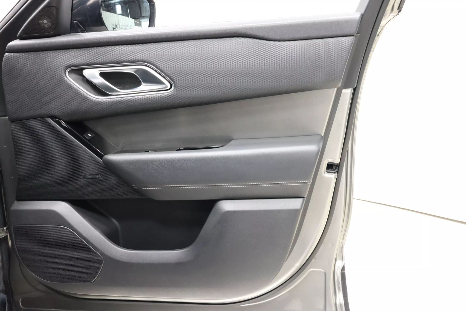 2019 Land Rover Range Rover Velar - Image 77