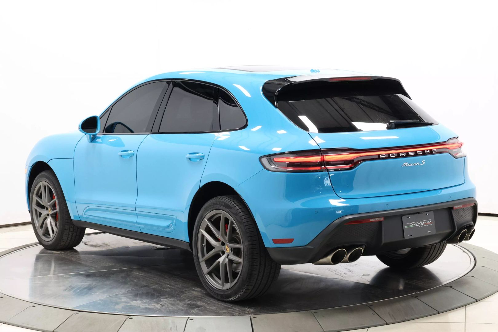 2022 Porsche Macan - Image 52