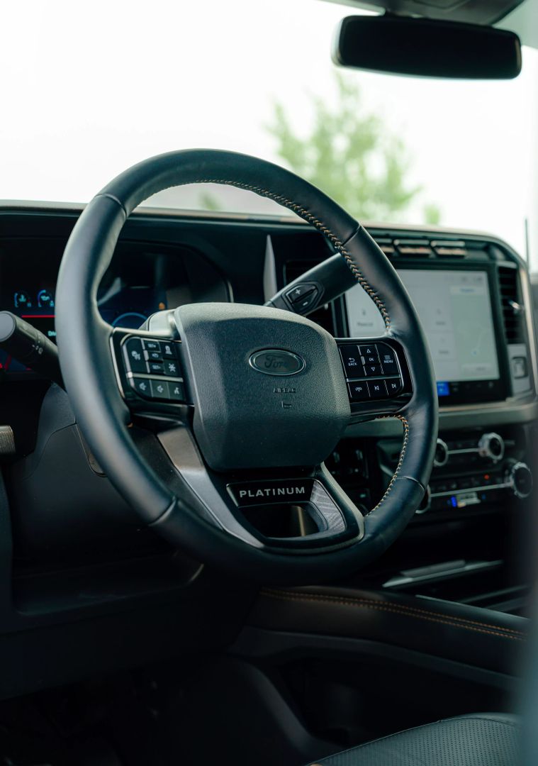 2024 Ford F350 Super Duty Crew Cab - Image 5