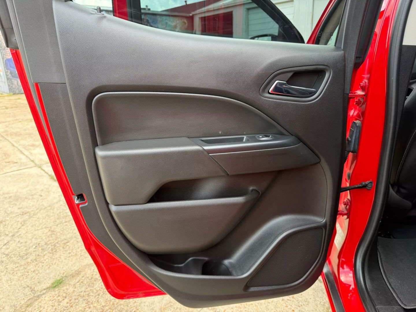 2018 Chevrolet Colorado Crew Cab - Image 15