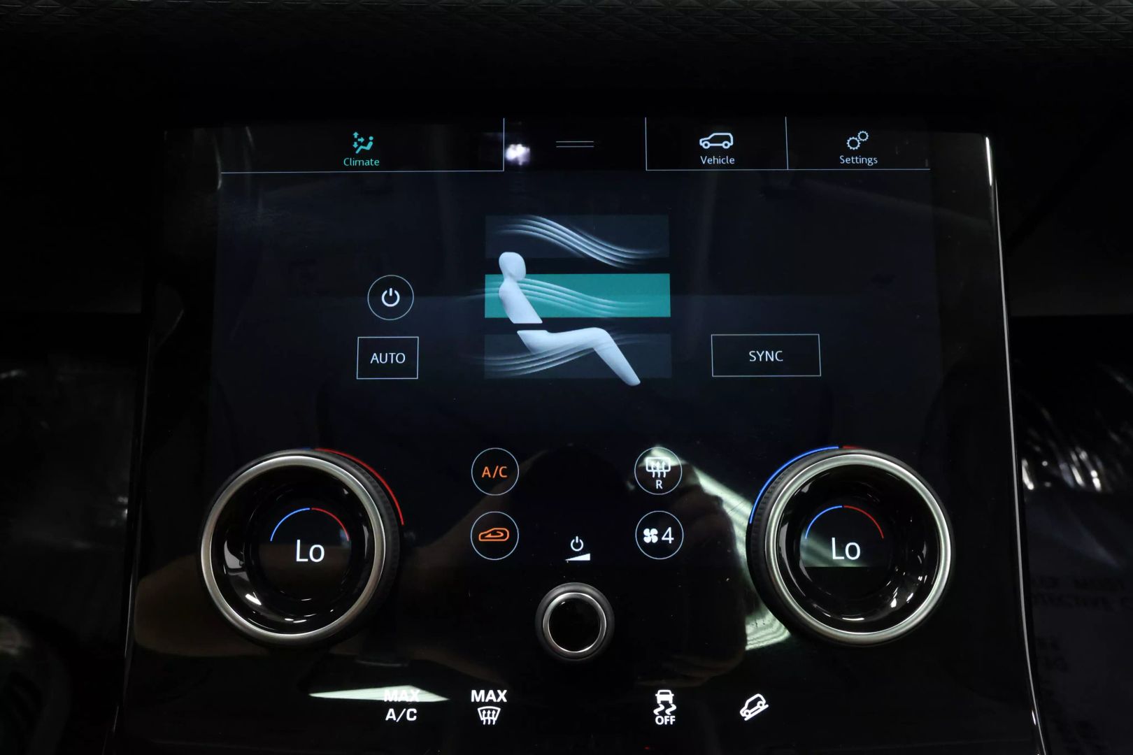 2019 Land Rover Range Rover Velar - Image 34
