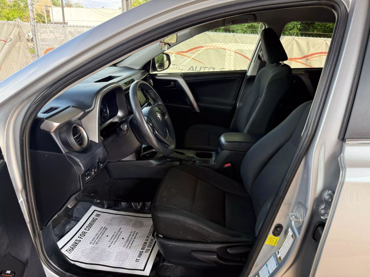 2018 Toyota Rav4 - Image 15