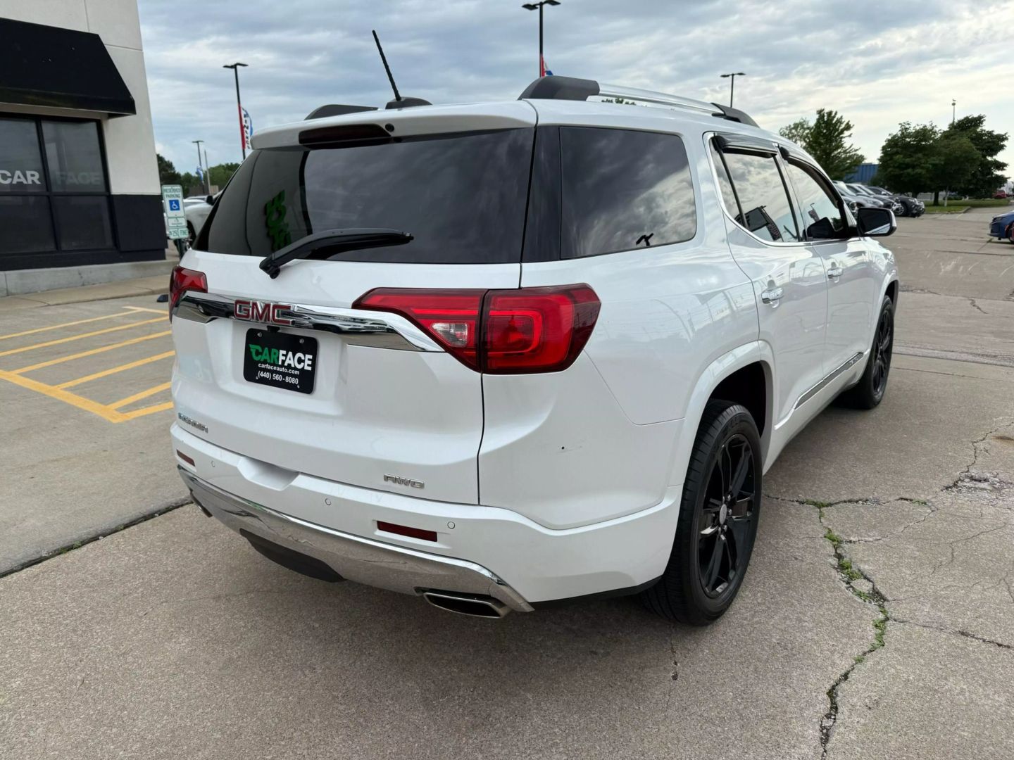 2017 Gmc Acadia - Image 16