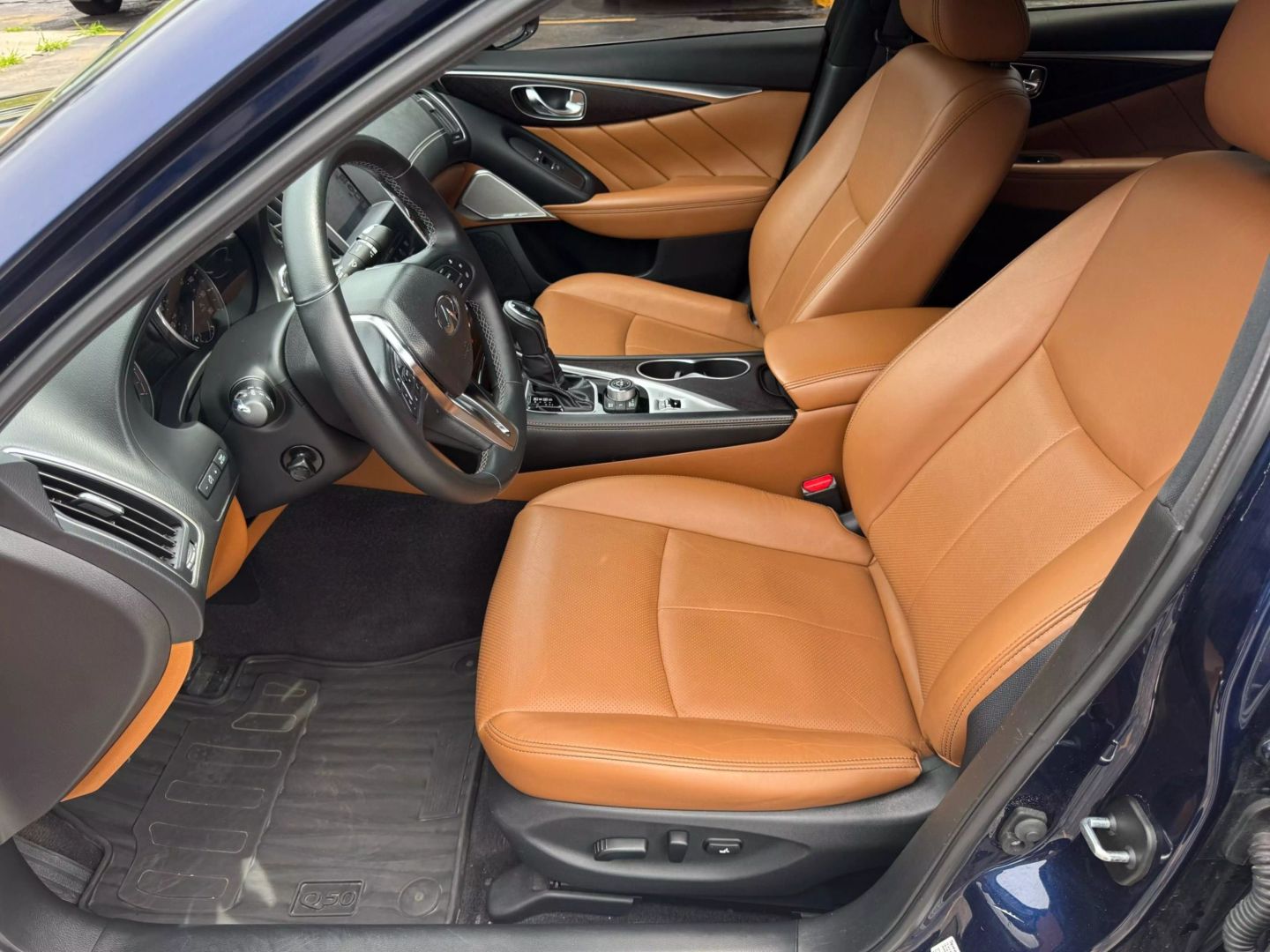 2021 Infiniti Q50 - Image 15