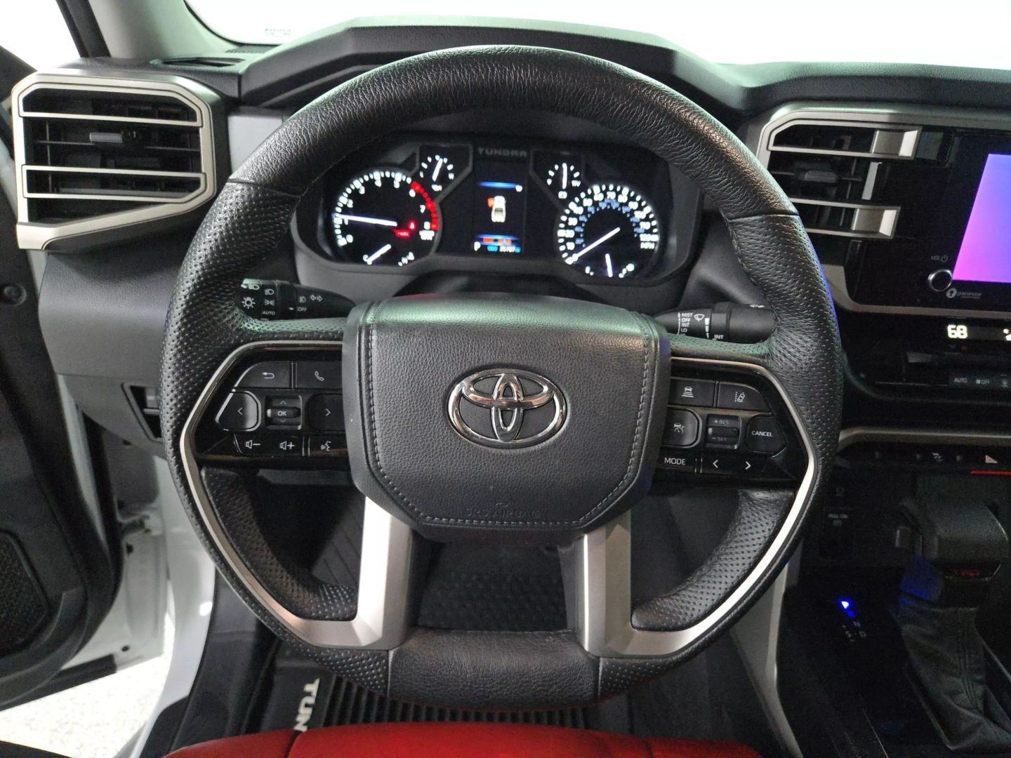 2023 Toyota Tundra Crewmax - Image 17